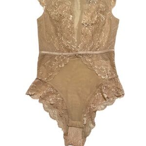 Cider Tan Lace Chemise with Intricate Floral Detailing